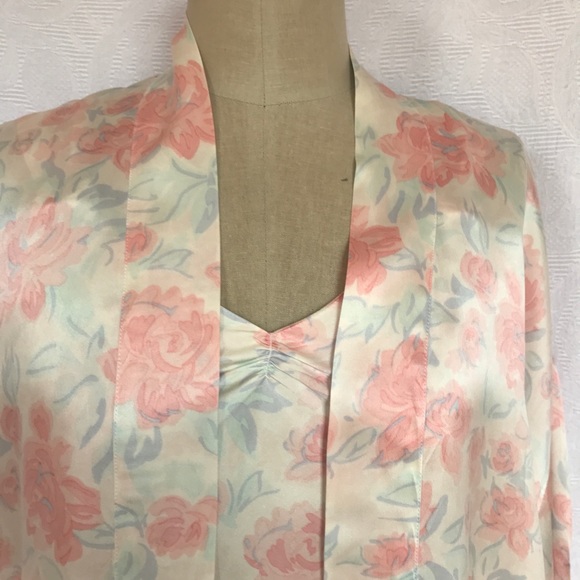 Pure Silk S/m Satin Rose print robe and chemise - Picture 4 of 15